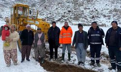 Antalya’da yaylada mahsur kalan vatandaşlar büyükşehir ekipleri tarafından kurtarıldı