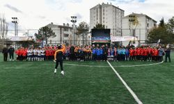 Ankara Büyükşehir Belediyesi'nden 33 halı saha!