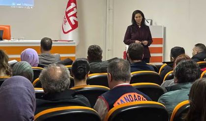 TİMBİR Genel Başkan Yardımcısı Akyürek'ten 112 Acil Çağrı personeline iletişim eğitimi