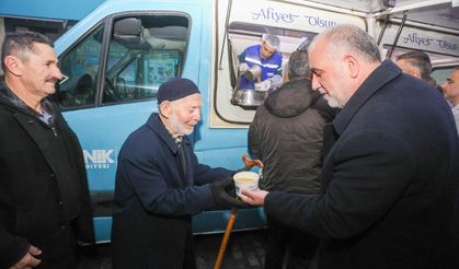 Canik Belediyesinden vatandaşlara sıcak çorba hizmeti