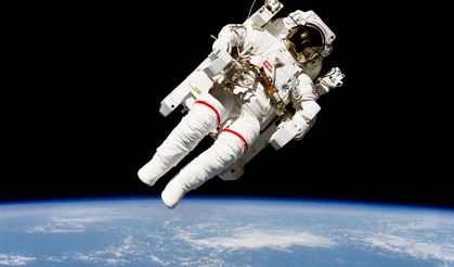 Uzayda mahsur kalan astronotlar dünyaya dönüyor