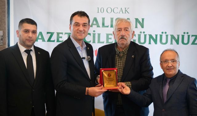 Giresun Belediye Başkanı Fuat Köse,Gazeteciler Derneğine jest yaptı