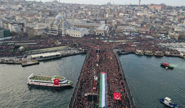 İstanbul’da “insanlık” yürüyüşü