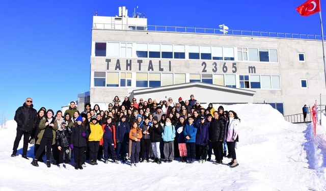 Başkan Topaloğlu, sanatçılara teşekkür etkinliği düzenledi