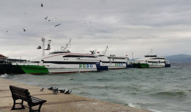 Marmara'da bazı deniz seferler iptal edildi