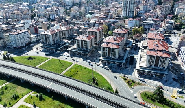 Rize'nin Yeni Çarşısı Kentsel Dönüşümde Örnek Oldu