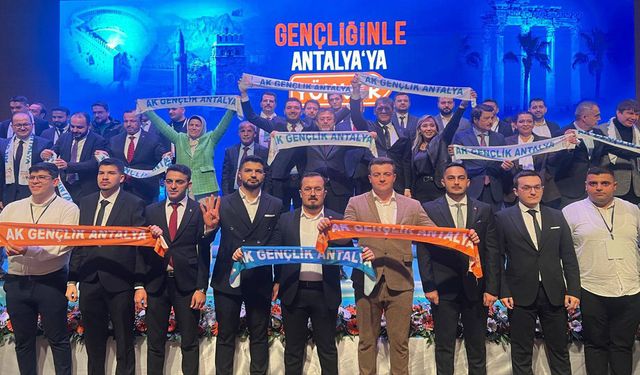 AK Parti Antalya İl Gençlik Kolları Kongresi gerçekleşti