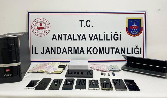 Antalya'da yasa dışı bahis operasyonuna 8 gözaltı