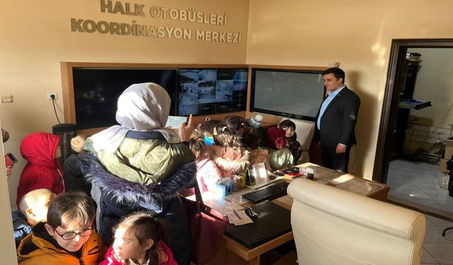 Isparta Özel Halk Otobüsleri Kooperatifi minik ziyaretçilerini ağırladı