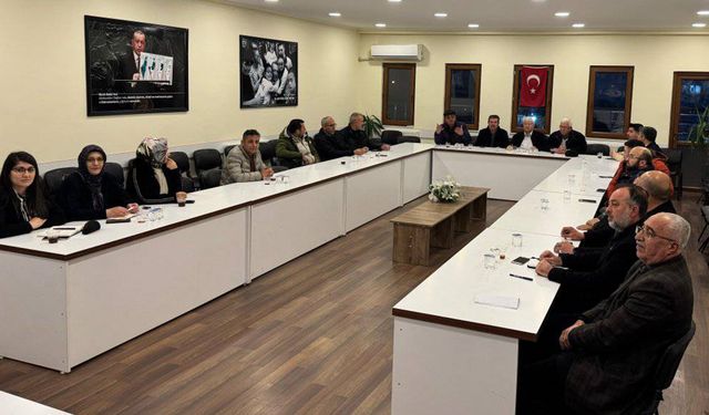 AK Parti Beypazarı İlçe Başkanı Halil Etili: Aylık, haftalık toplantılarımızı düzenli olarak yapıyoruz