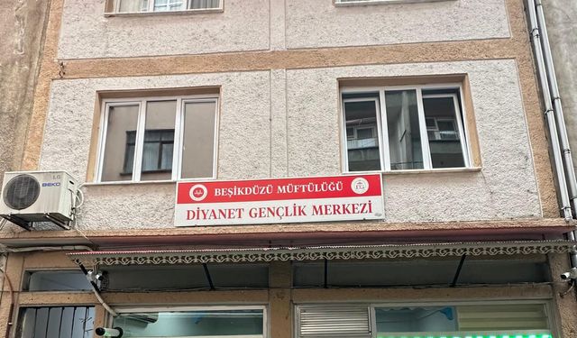 Beşikdüzü Müftülük Gençlik Merkezi göz kamaştırıyor