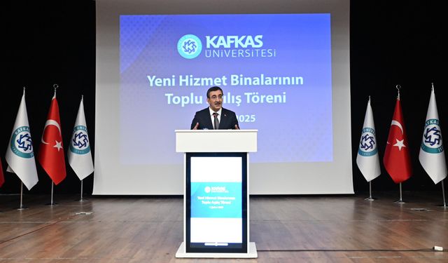 Kars Kafkas Üniversitesi'nin konuğu Cevdet Yılmaz oldu