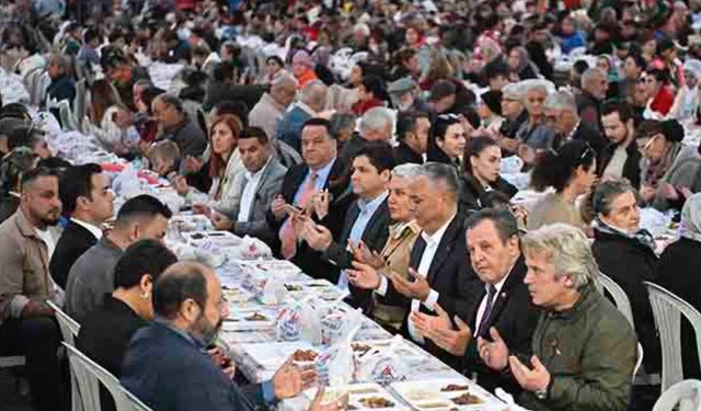 Muratpaşa'da Ramazan coşkusu! 50 bin kişi iftar sofrasında buluşacak