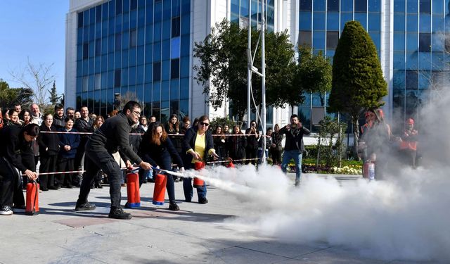 Antalya Muratpaşa Belediyesi'nde yangın tatbikatı