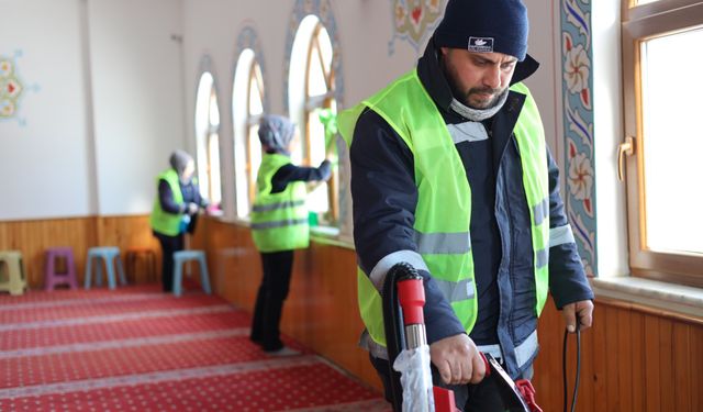 Safranbolu'da ramazan öncesi camilerde temizlik