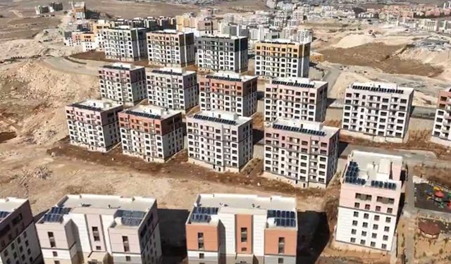 Asrın İnşa Seferberliği devam ediyor: Şanlıurfa'da depremzedelere 7 bin 513 yeni konut ve iş yeri teslim edildi