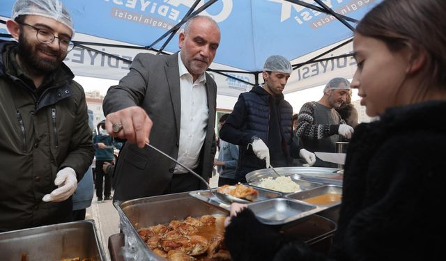 Başkan İbrahim Sandıkçı öğrencilerin iftar heyecanına ortak oldu