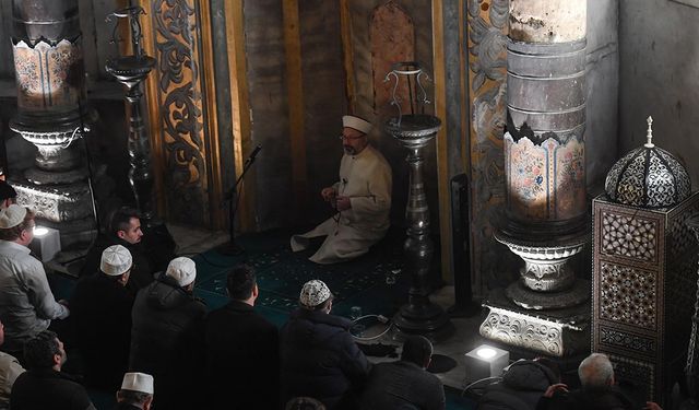 Diyanet İşleri Başkanı Ali Erbaş, Ayasofya Cami'sinde teravih namazı kıldırdı