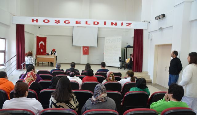 Kars Engelsiz Yaşam Merkezi'nde İstiklal Marşı'nın kabulü kutlandı