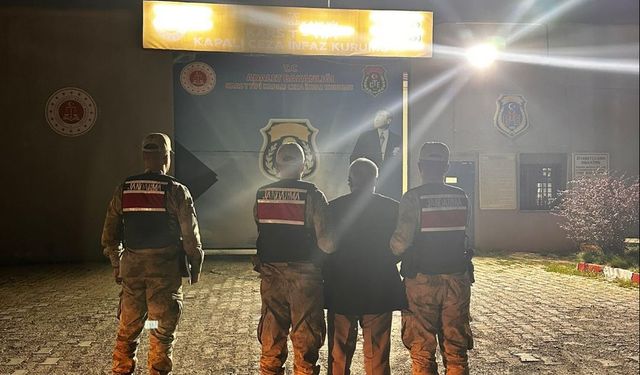 Kars'ta kesinleşmiş 3 yıl hapis cezası bulunan şahıs yakalandı