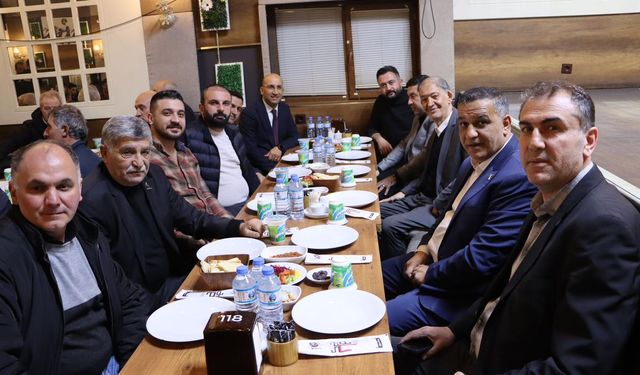 Kars’ta Mobilyacılar ve Marangozlar Esnaf Odası’ndan iftar yemeği