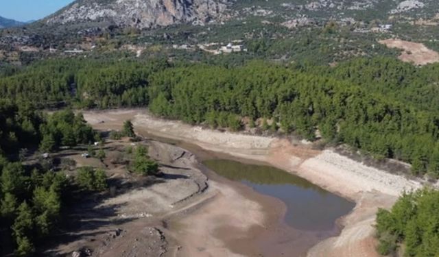 Antalya’da kıyameti anımsatan rapor: Kent adeta kuruyor!