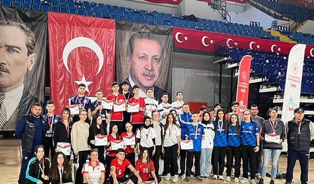 Çeltikçi ŞAYAL Floor Curling takımı Türkiye finalleri yolunda!