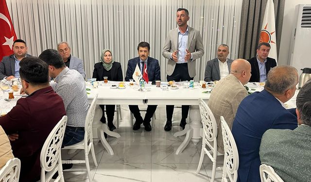 Ak Partililer birlik ve beraberlik sofrasında buluştu