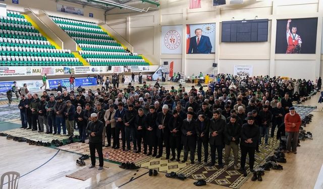 İHH Bursa Şubesinden ümmet iftarı
