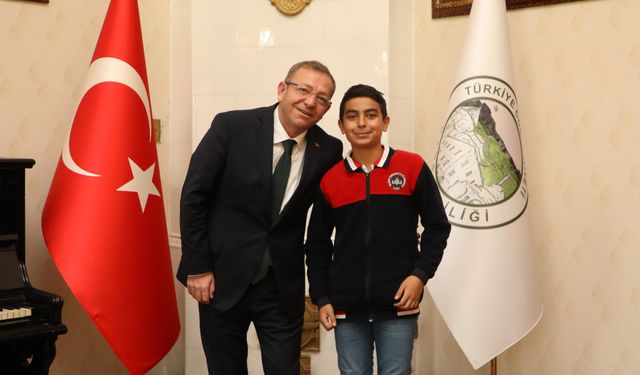 Oyuncu Beyinler Turnuvası Türkiye Finallerine Kars'tan Çınar Berat Yağcı katılacak