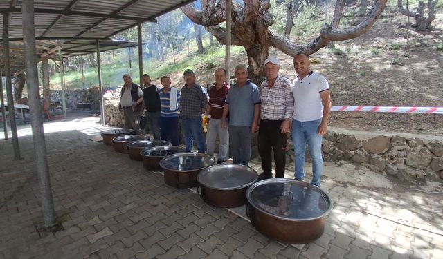 Beypazarı Erenler Türbesi'nde, Hacet Bayramı ve şükür duası