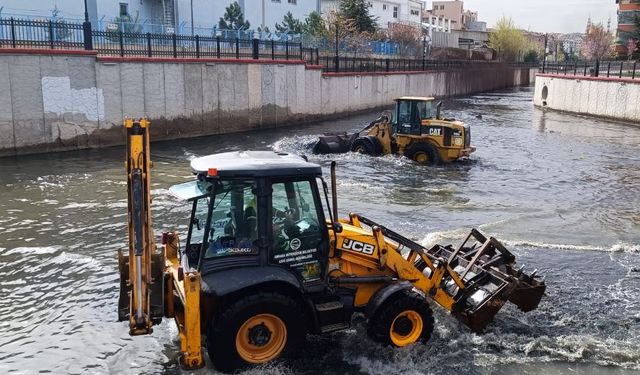 ASKİ’den temizlik harekâtı