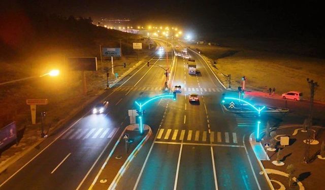 AK Parti Mardin'den Büyükşehir'e destek