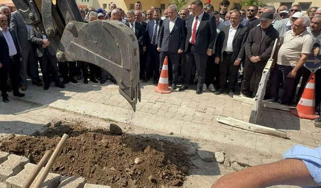 Eğirdir Pınar Pazarı’na doğalgaz için kazma vuruldu