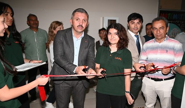 Ünal Aysal Anadolu Lisesi’nde bilgisayar sınıfı açıldı