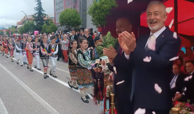 Gül Festivali Isparta’yı renklendirdi!