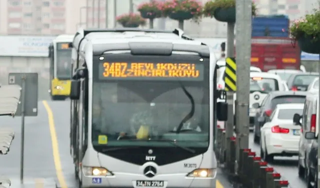 Beylikdüzü'nde metrobüs kazası