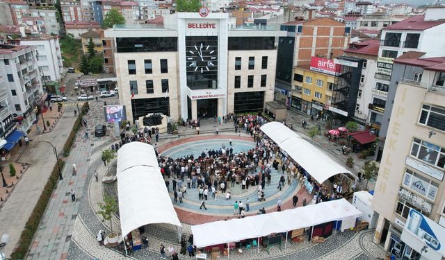 Bulancak'ta Cumhuriyet Meydanı, etkinlik merkezi oldu