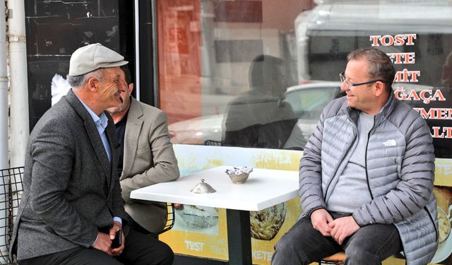 Kars Valisi Polat’tan şehir turu: Esnafa ziyaret, vatandaşla muhabbet