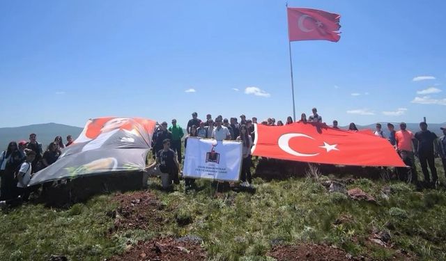Kars Özel Çelik Başarı öğrencileri Yahni Dağı’nda doğayla buluştu
