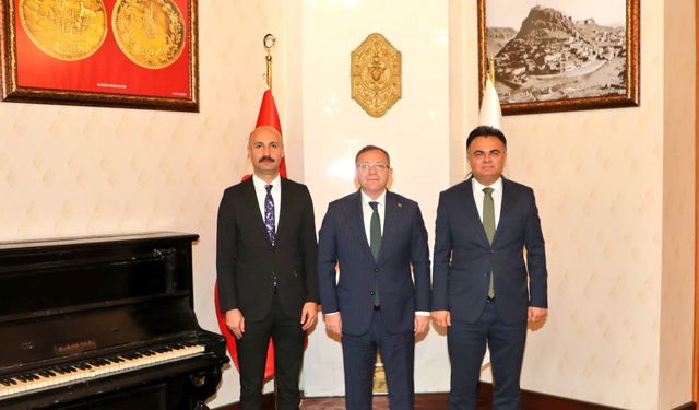 Kars Valisi Ziya Polat’tan Göç Yönetimi ziyaretçilerine kabul