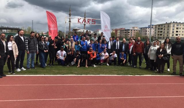 Kars’ta özel sporcular için il atletizm şampiyonası düzenlendi
