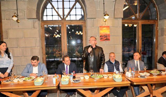 Kars Valisi Ziya Polat, 7. Akıl ve Zeka Oyunları Türkiye Finali katılımcılarını ağırladı