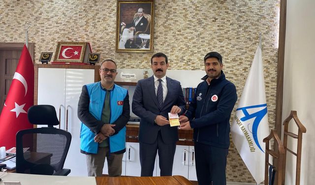 Kaymakam Akköz, vekaleten kurban bağışında bulundu