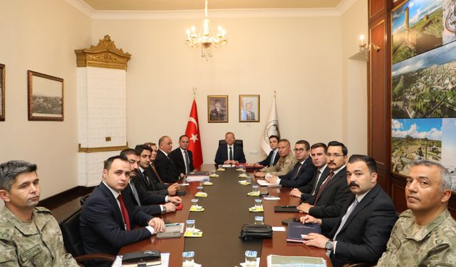 Kars'ta "İl Güvenlik ve Asayiş Koordinasyon Toplantısı" gerçekleştirildi