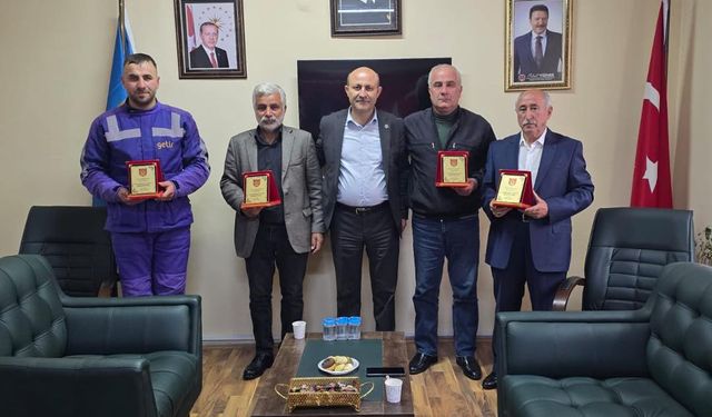 Kars'ta yılın şoförleri plaketle ödüllendirildi
