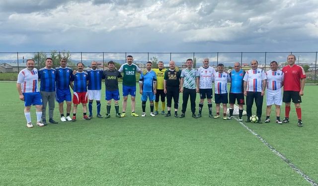 Selim’de Efsaneler Futbol Turnuvası gerçekleştirildi