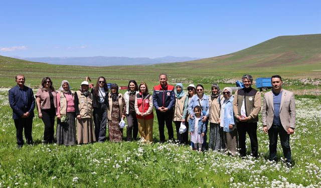 Organik kaz yetiştiriciliği projesi kapsamında Karakale Kadın Kooperatifi ziyaret edildi