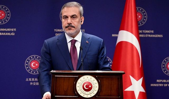 Hakan Fidan Kiev'de trende konuştu: "Her iki taraf da ateşkes istiyor"