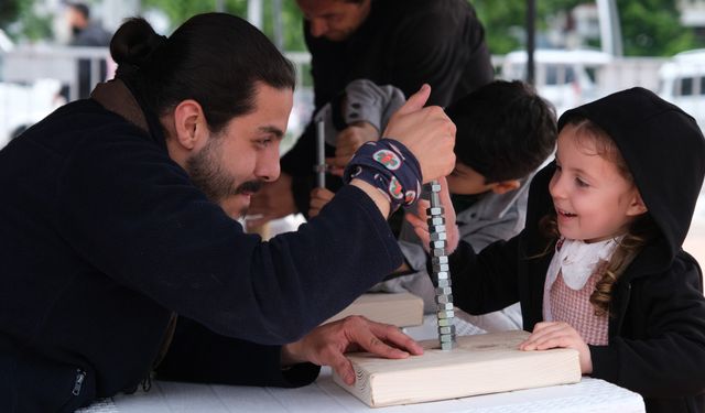 Kocaeli’de gençler, doğal hayatı eğlenerek deneyimledi